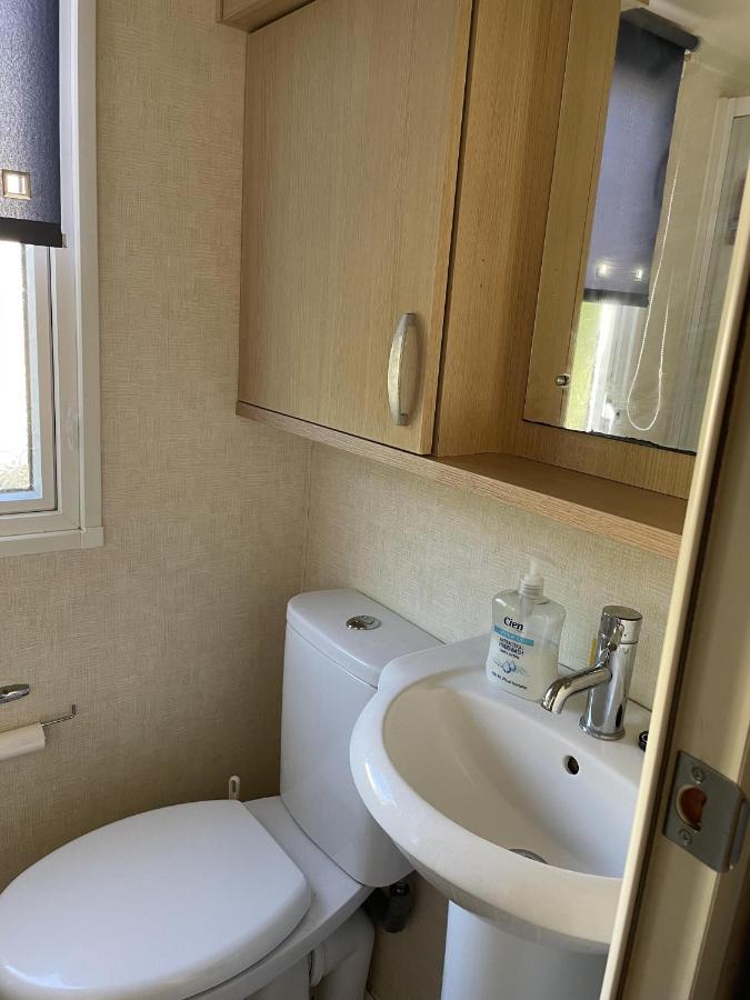 6 Berth Pet Friendly Caravan On Sandy Glade Berrow Екстер'єр фото