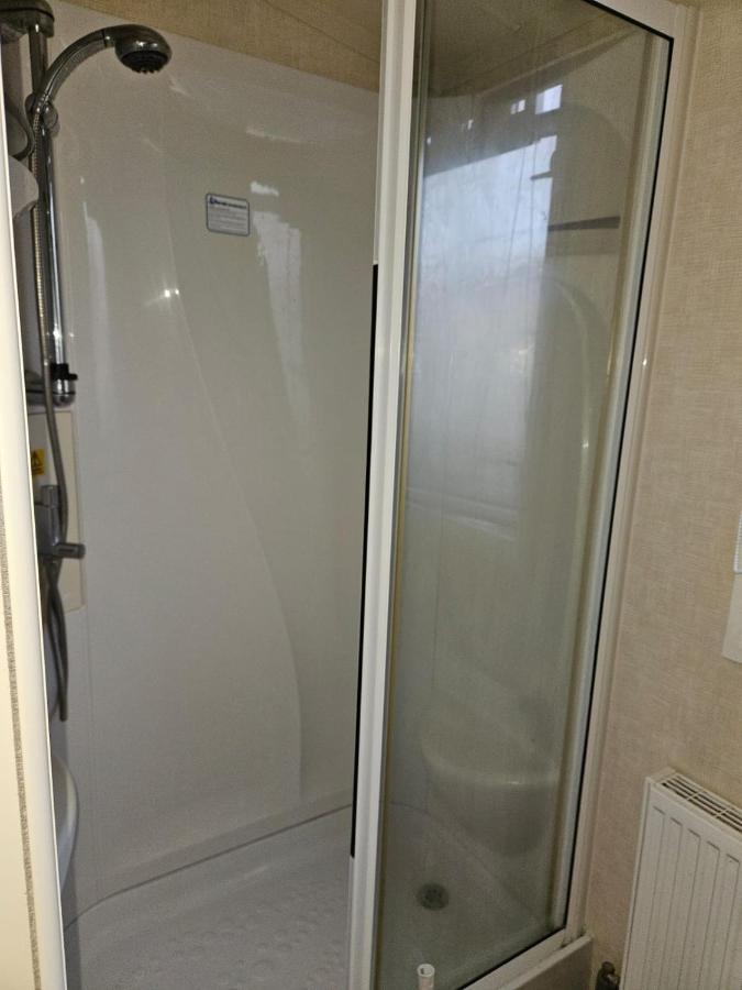 6 Berth Pet Friendly Caravan On Sandy Glade Berrow Екстер'єр фото