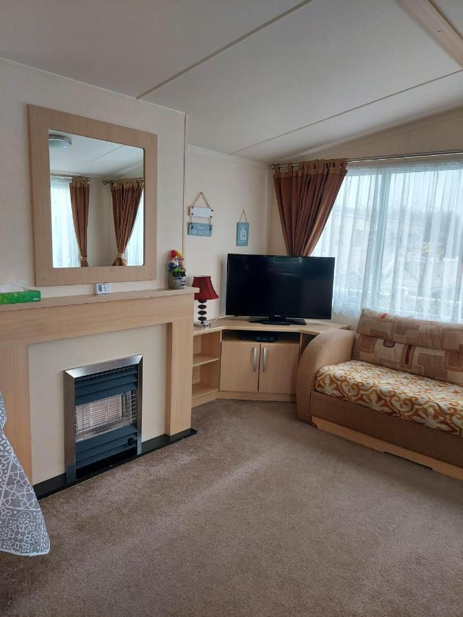 6 Berth Pet Friendly Caravan On Sandy Glade Berrow Екстер'єр фото