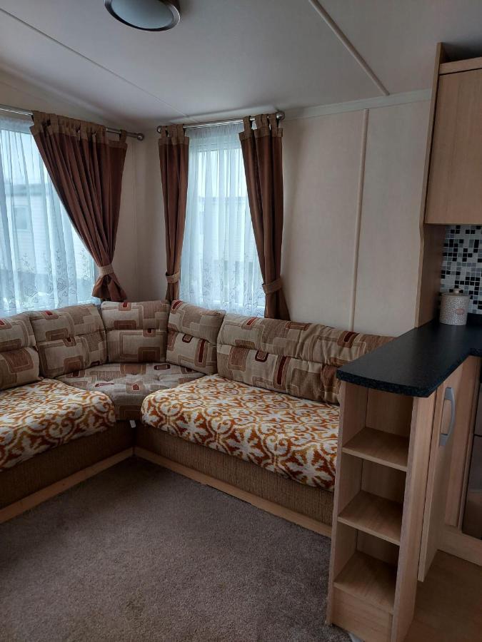 6 Berth Pet Friendly Caravan On Sandy Glade Berrow Екстер'єр фото